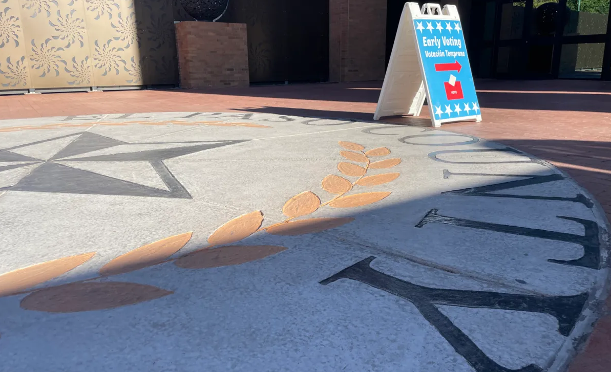 A sign points to the early voting site at the Enrique Moreno County Courthouse in Downtown El Paso.