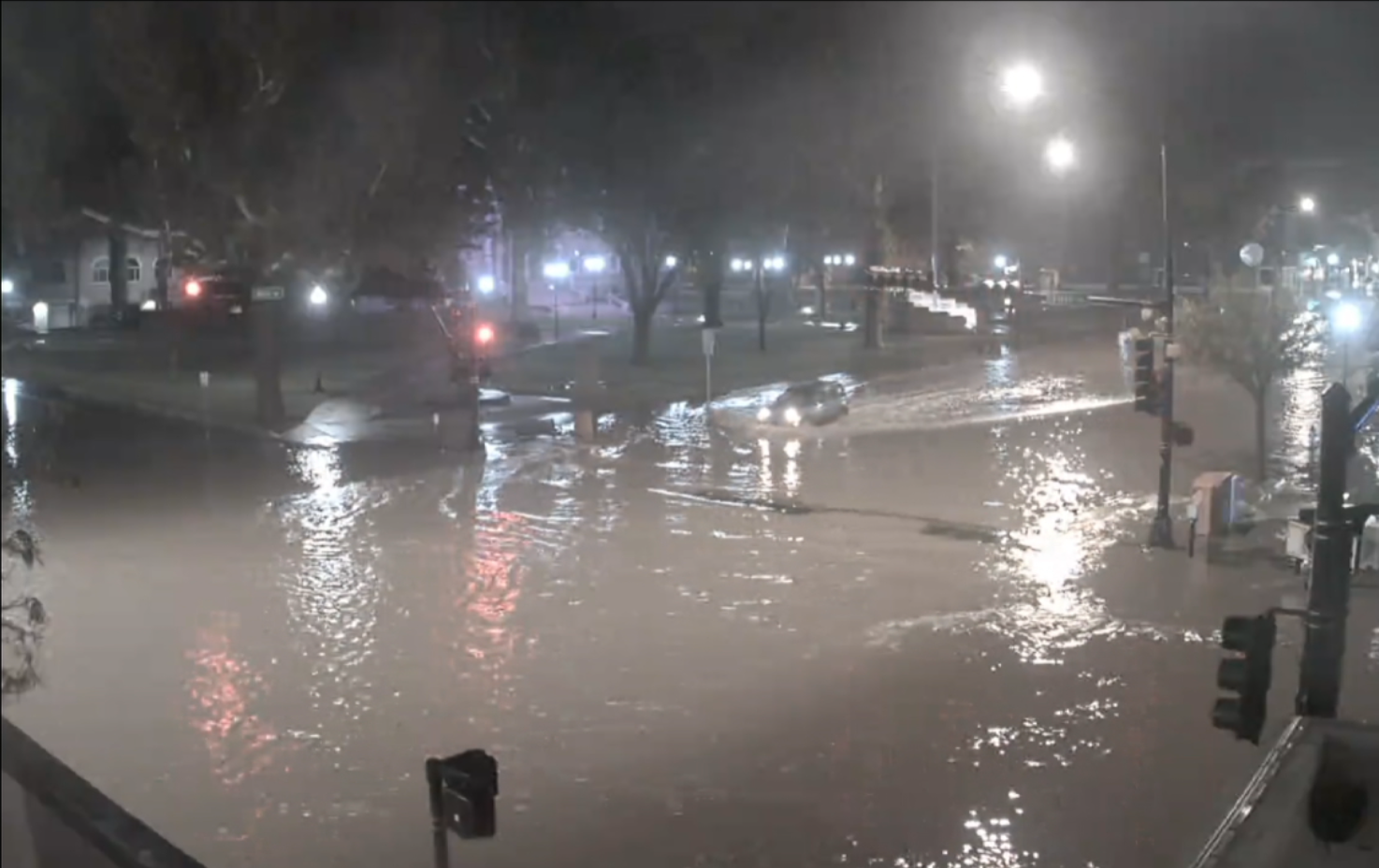 Severe flooding shuts down all roads in and out of Roswell, New Mexico