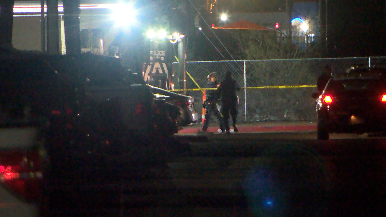 Police investigate fight that ended in shooting, 1 dead - KVIA