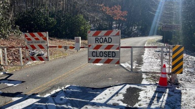 <i>WLOS via CNN Newsource</i><br/>“Use caution. Keep those tires filled up. Fill up your tanks. Take care to drive slowly