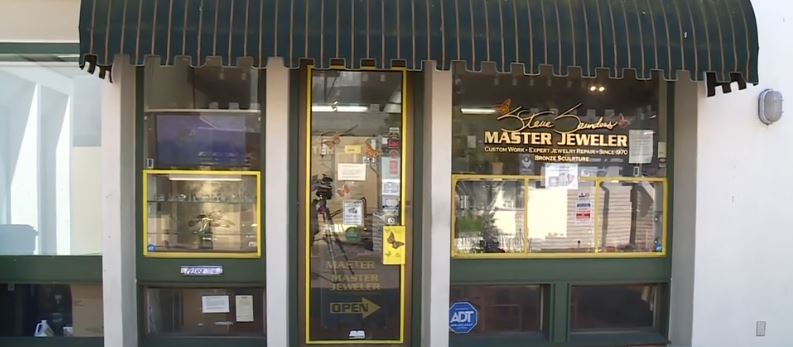 <i>KSBW via CNN Newsource</i><br/>The owner of a jewelry store in downtown Monterey says he lost $20