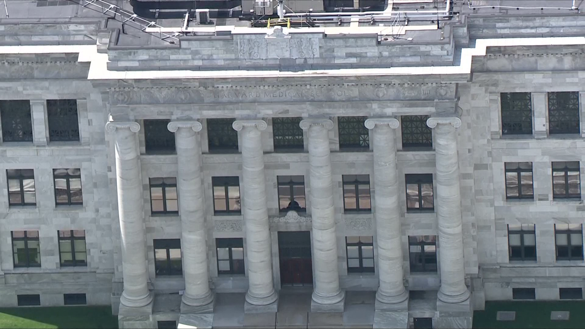 <i>WCVB via CNN Newsource</i><br/>The case surrounding an alleged morgue scandal at Harvard Medical School is taken up by the Massachusetts Supreme Judicial Court.