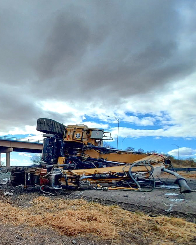 1-10 lanes and bridge near Lordsburg closed after struck by