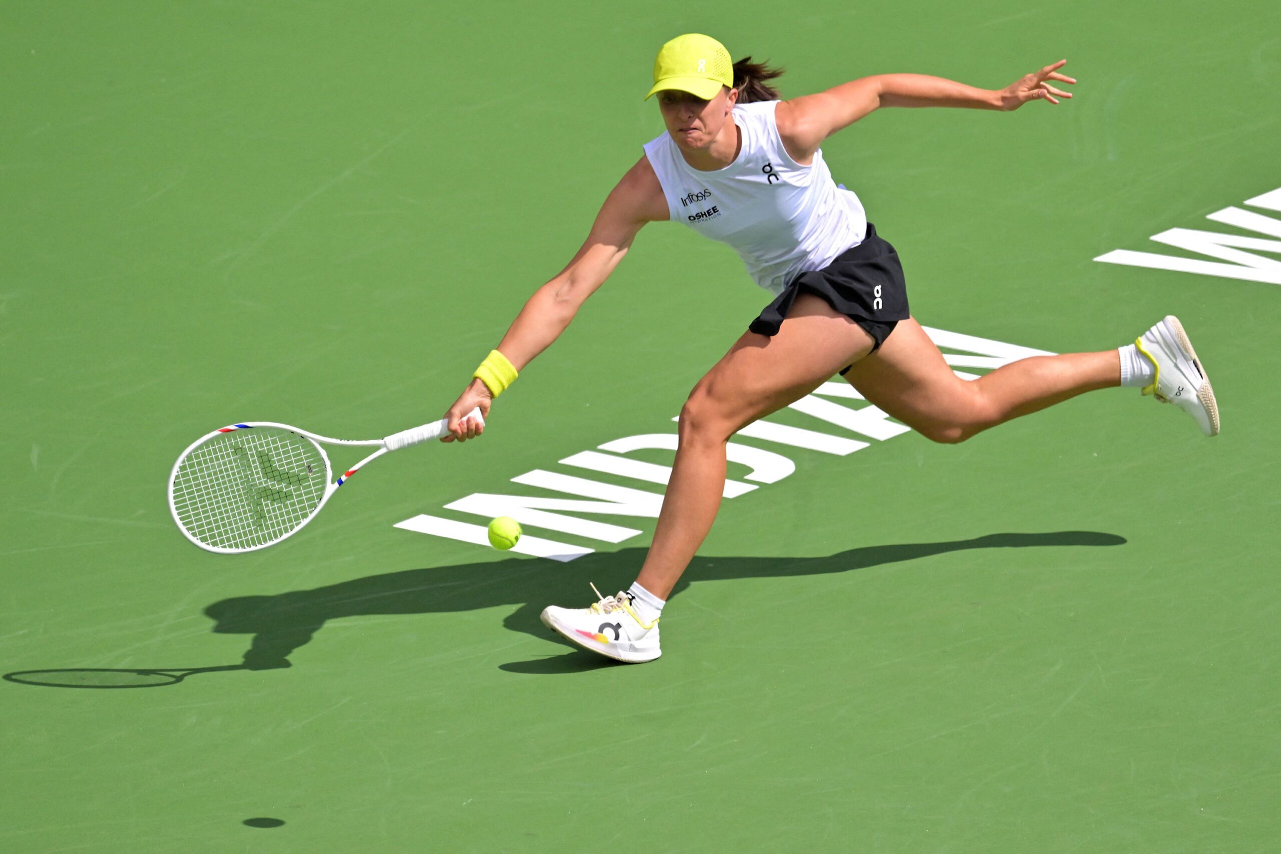 <i>Robert Prange/Getty Images via CNN Newsource</i><br/>Iga Świątek celebrates defeating Karolína Muchová in the fourth round of the BNP Paribas Open at Indian Wells on March 11.