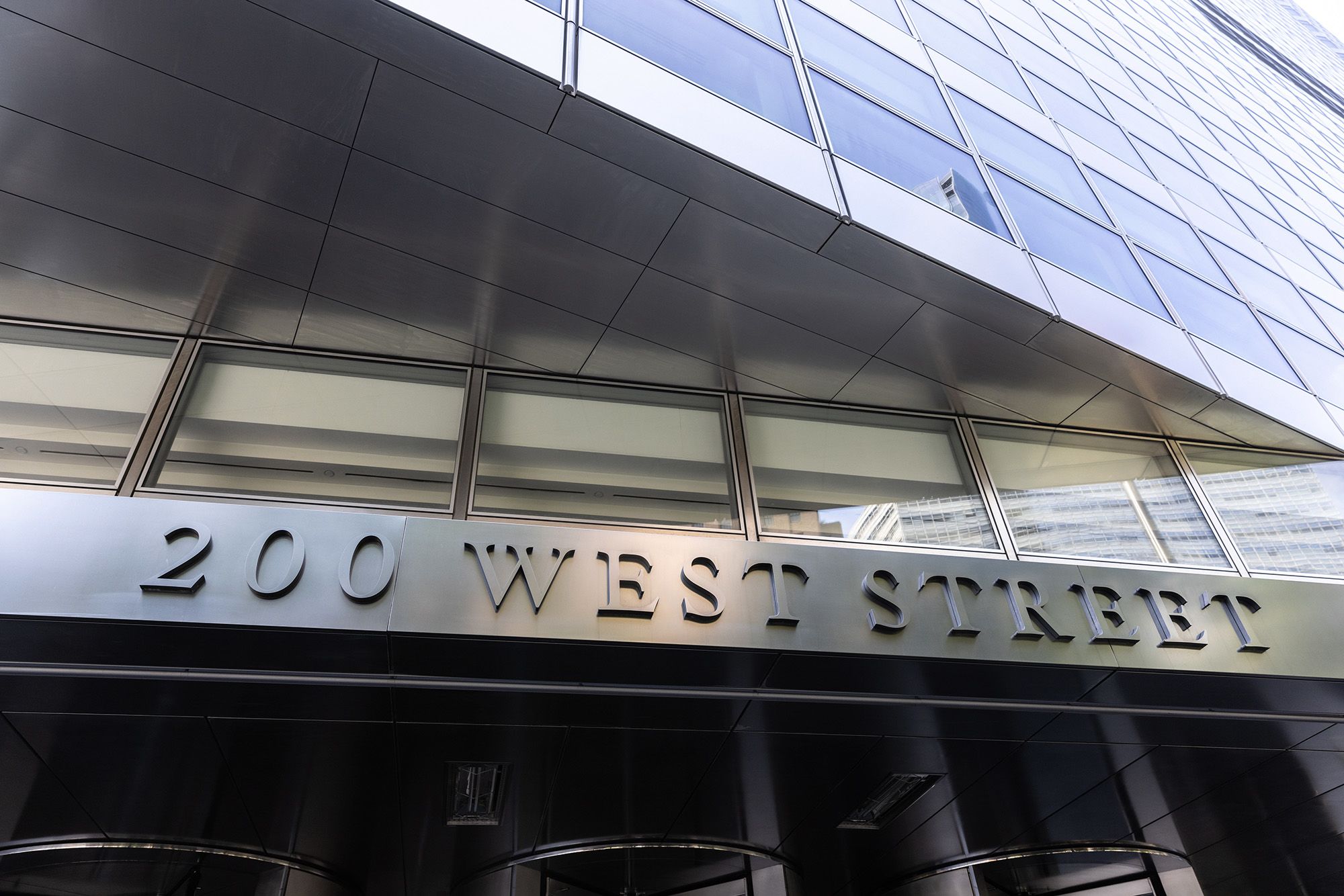 <i>Jeenah Moon/Bloomberg/Getty Images via CNN Newsource</i><br/>Goldman Sachs headquarters in New York.