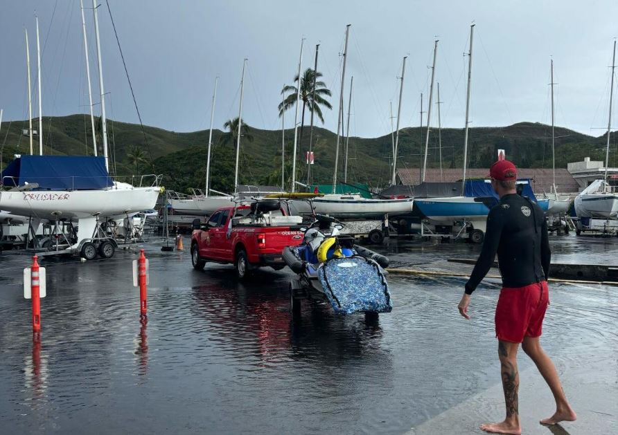 <i>Courtesy Honolulu Ocean Safety/KITV via CNN Newsource</i><br/>Three teenage boys who were off the waters near Kipapa Island were rescued on Friday afternoon after their kayaking trip was threatened by stormy weather.