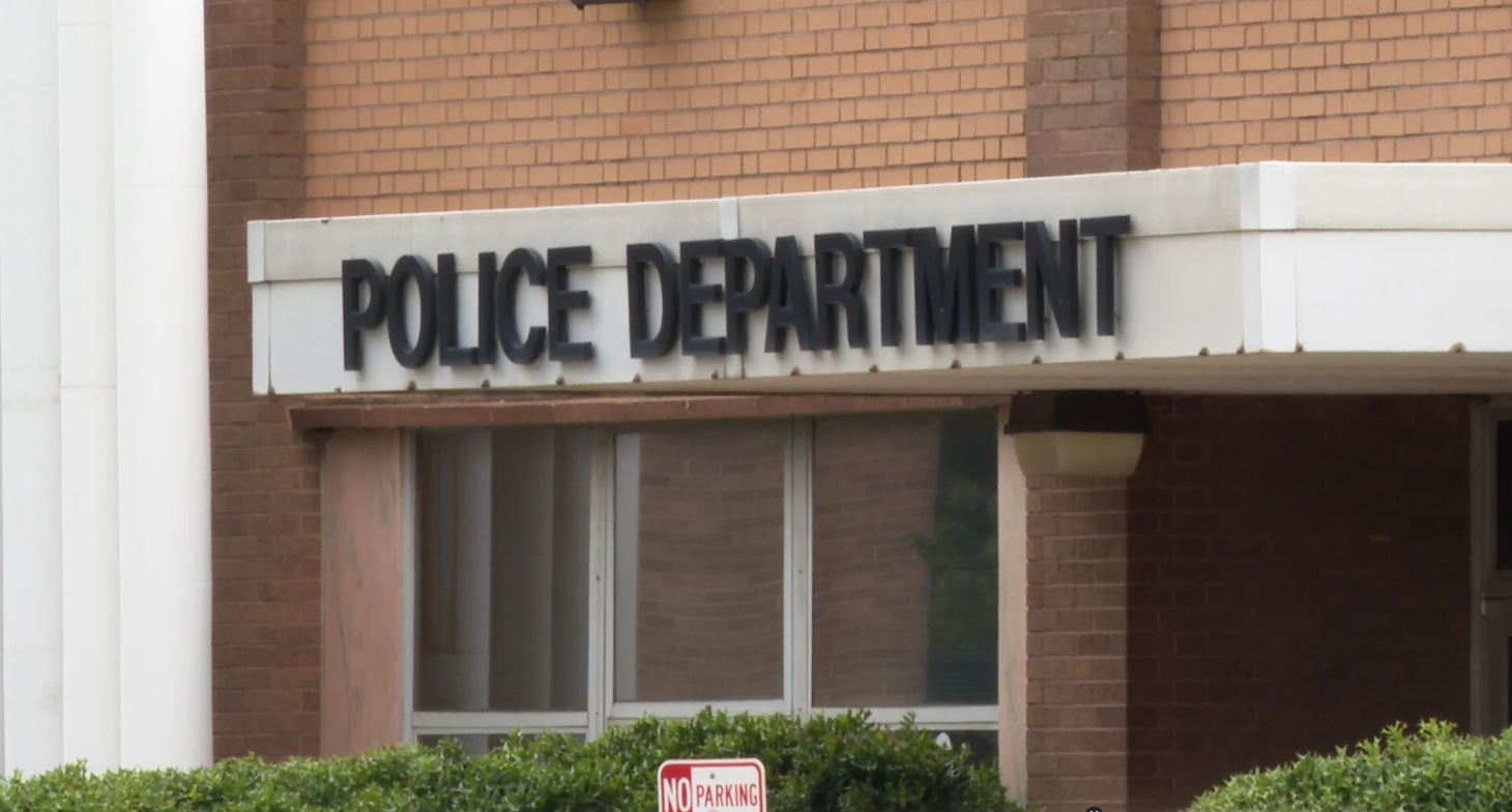 <i>KTBS via CNN Newsource</i><br/>A man cited Monday afternoon in connection with an alleged theft from Lowe's has died in the hospital