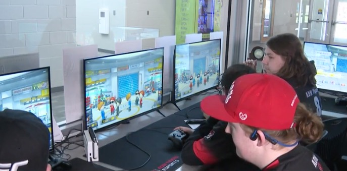 <i>KCCI via CNN Newsource</i><br/>Adel-De Soto-Minburn High School's esports team is making a name for itself in Iowa with a strong performance in Mario Kart.