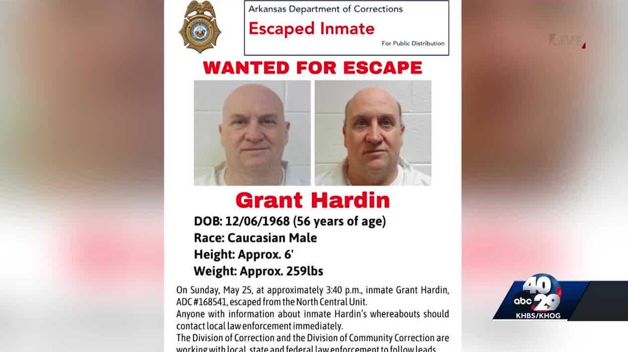 <i>Arkansas Department of Corrections via CNN Newsource</i><br/>The FBI is offering a reward of "up to $10