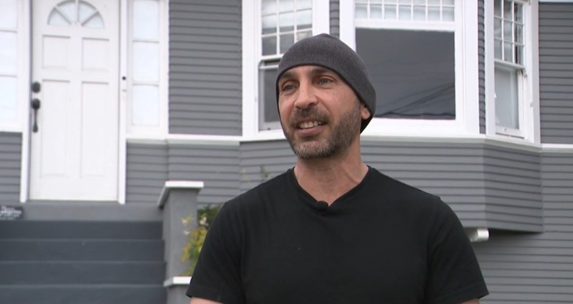 <i>KCAL/KCBS via CNN Newsource</i><br/>