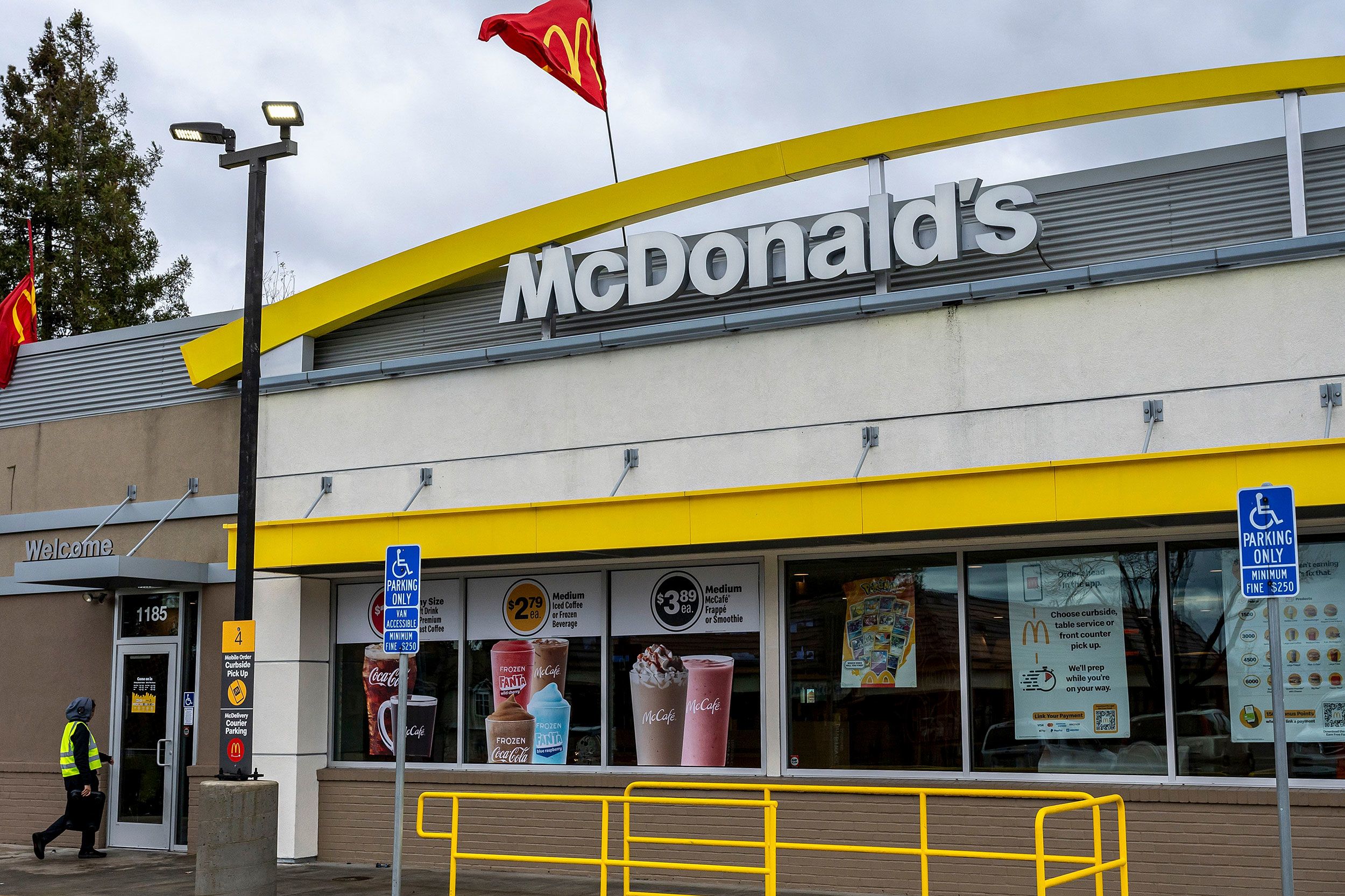 <i>David Paul Morris/Bloomberg/Getty Images via CNN Newsource</i><br/>McDonald's had another tough earnings report as consumers pull back on their spending.