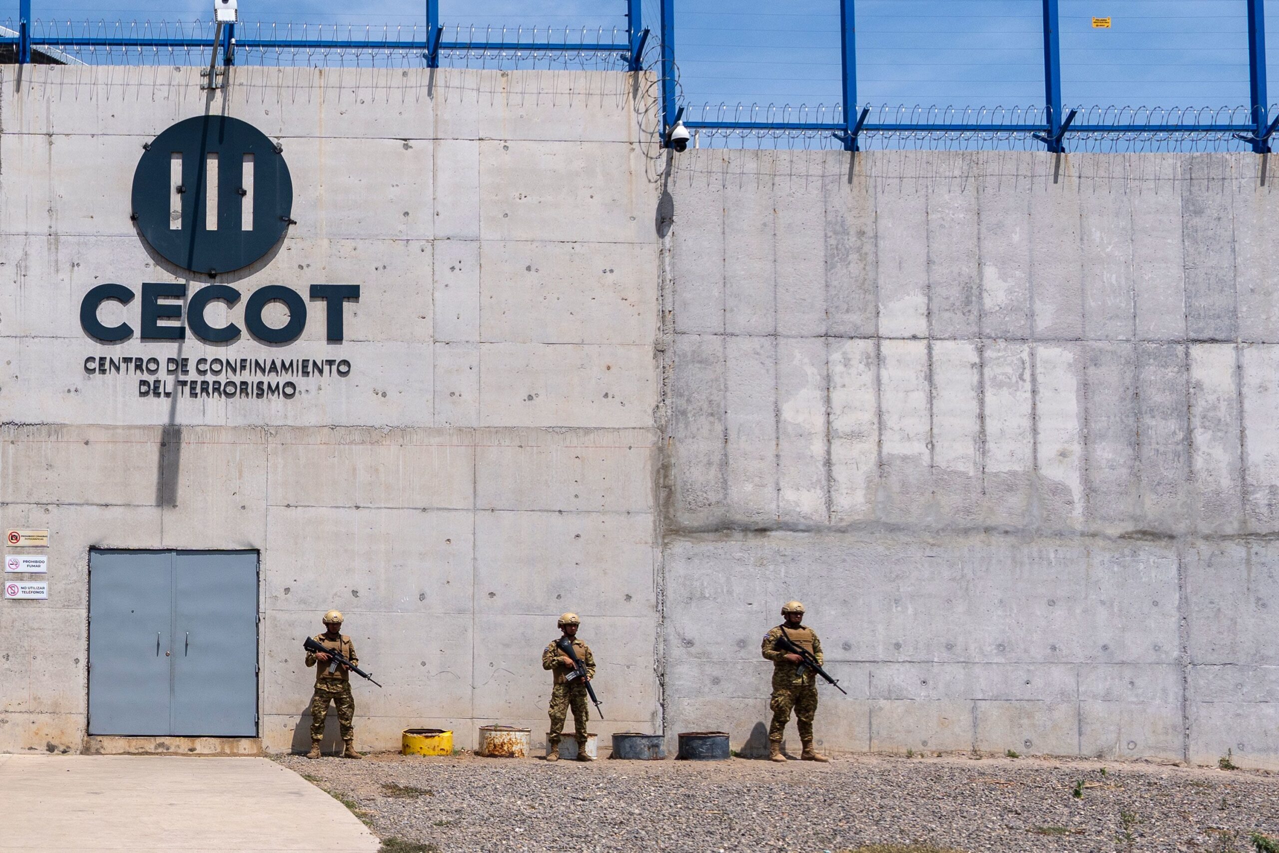 <i>Alex Brandon/Pool/Getty Images via CNN Newsource</i><br/>The exterior of the mega-prison Cecot on March 26 in Tecoluca