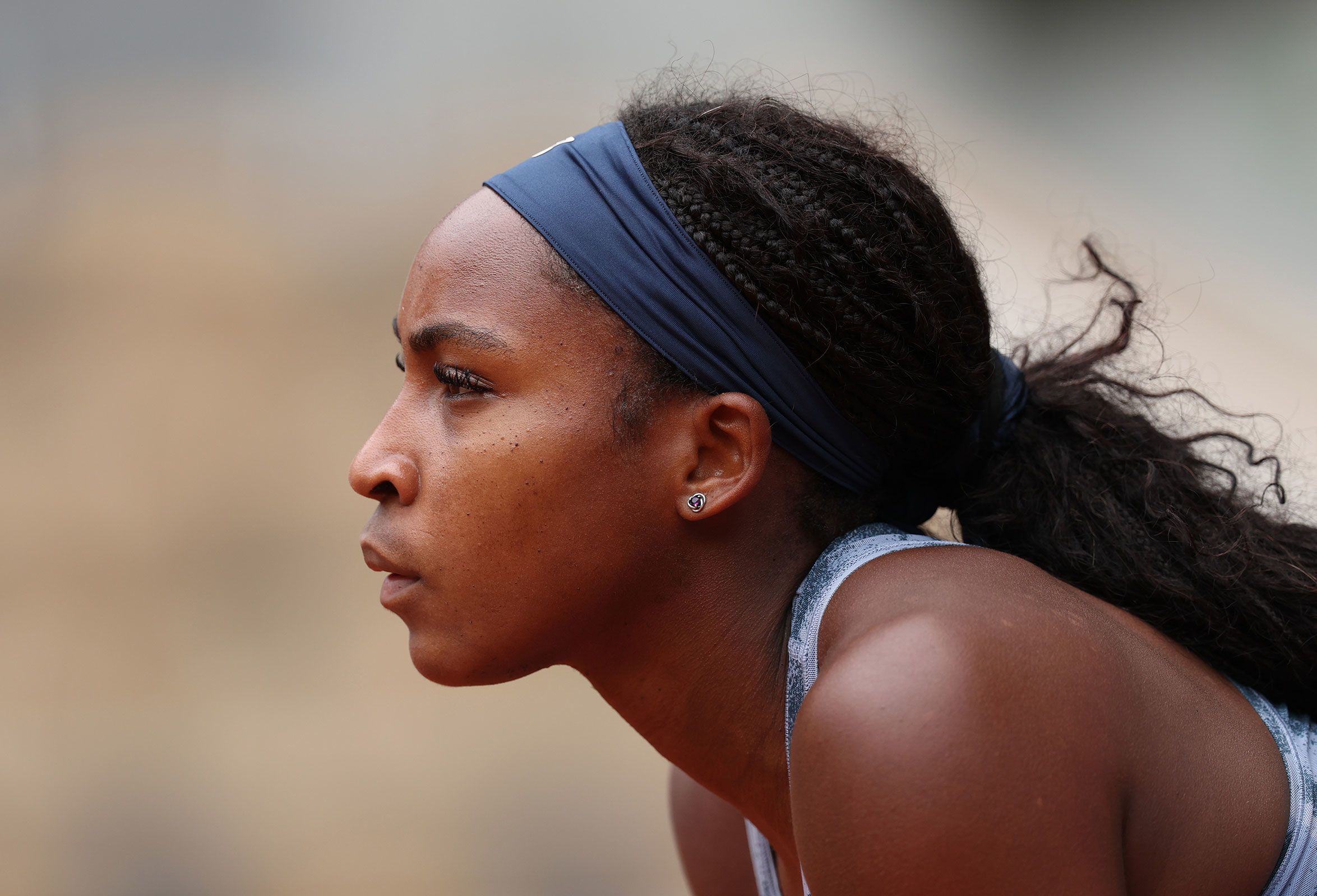 <i>Robert Prange/Getty Images via CNN Newsource</i><br/>Coco Gauff realizes her racket bag is empty before playing Olivia Gadecki in the French Open first round.