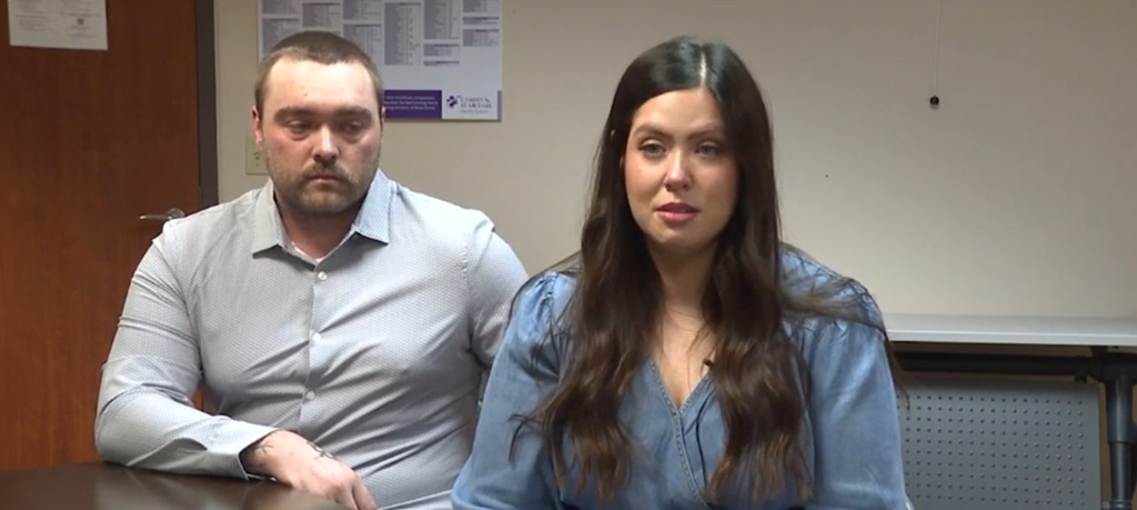 <i>KTBS via CNN Newsource</i><br/>Trysten and Megan Lewis moved their wedding to the hospital to make sure the bride's ailing father got to see her say "I do."