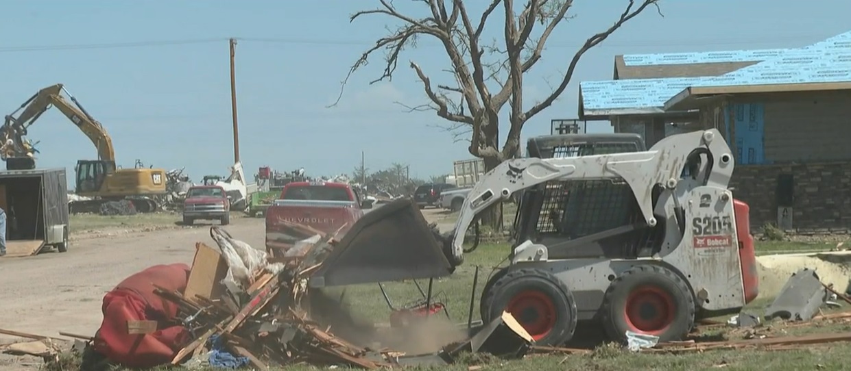 <i>KAKE via CNN Newsource</i><br/>Entire neighborhoods have been wiped from the map after an EF-3 tornado touched down in Grinnell on Sunday evening.
