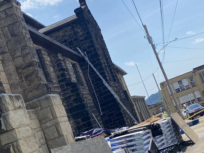 <i>@MCipriani_WTAE/WTAE via CNN Newsource</i><br/>One person was electrocuted while working on a roof in Beaver County on Wednesday morning.