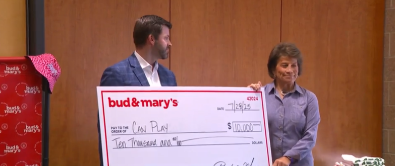 <i>KCCI via CNN Newsource</i><br/>Bud & Mary's