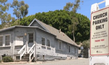 The Laguna Beach City Council approved a church's plan to demolish a more than 110-year-old bungalow to open up more parking spaces for its congregants.