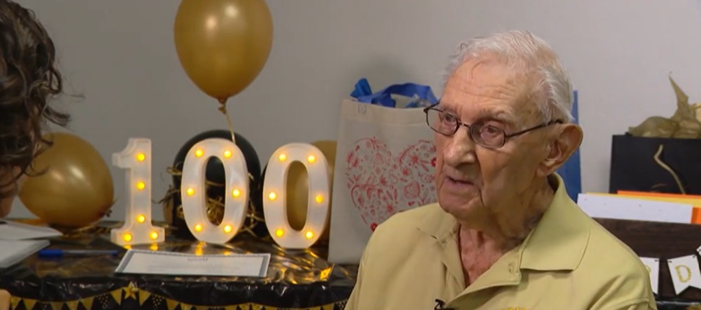 <i>KCCI via CNN Newsource</i><br/>Mahlon Conaway celebrated his centennial birthday with close family and friends in Perry on Saturday.