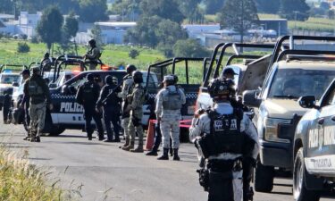 Mexican authorities are investigating the discovery of six severed human heads that were found between the states of Puebla and Tlaxcala.
