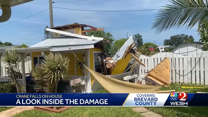 <i>WESH via CNN Newsource</i><br/>It was a chaotic scene in a normally quiet neighborhood Wednesday after a crane truck tipped over