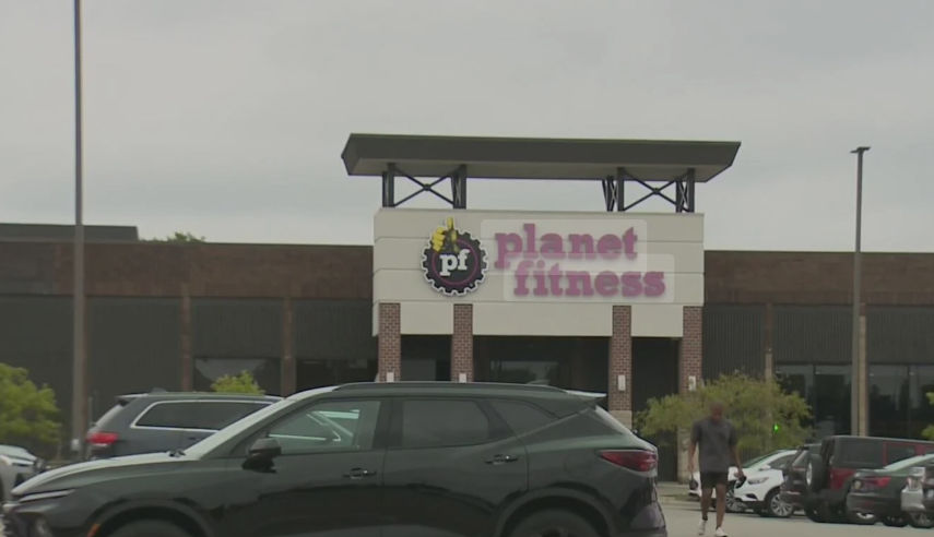 <i>WWJ via CNN Newsource</i><br/>A man was arrested Wednesday morning after he allegedly attacked the staff of a Planet Fitness in West Bloomfield Township and later led police on a high-speed chase.