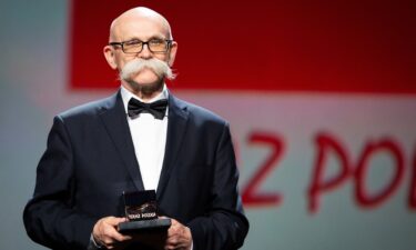 Property tycoon Władysław Grochowski has promised to reward couples who conceive in one of his hotels or apartments