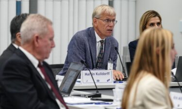 A meeting of the CDC's vaccine advisers got off to a chaotic start on Friday with a delayed vote on one vaccine and a redo of a vote from Thursday.