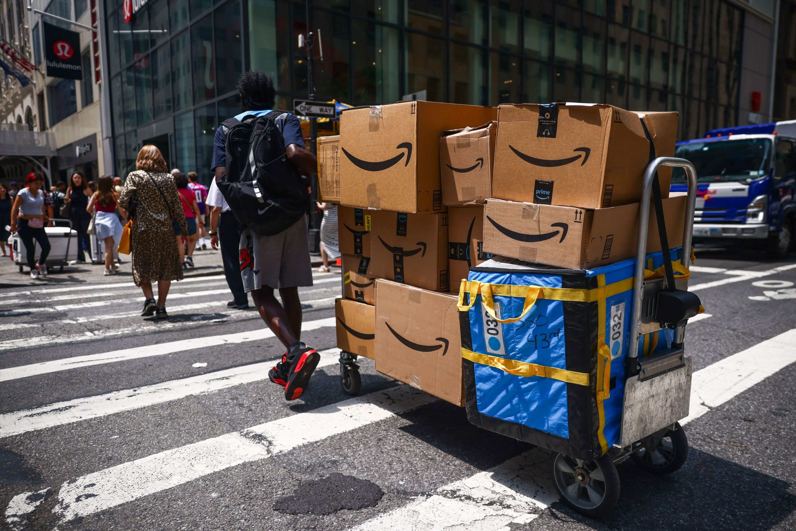 <i>Beata Zawrzel/NurPhoto/Getty Images via CNN Newsource</i><br/>Prime packages being delivered in New York City