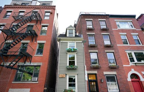 Number 44 Hull Street is so narrow that residents have to enter from the side.
