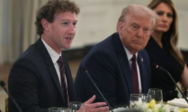 Union Pacific CEO Jim Vena meets with President Trump in the Oval Office in September.
