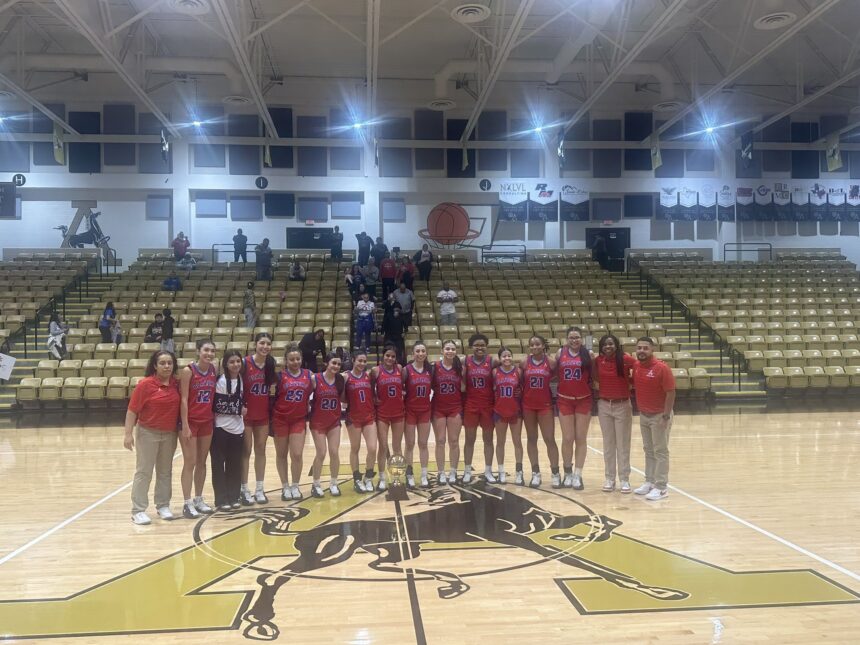 AMERICAS BBALL WINS PIC 1