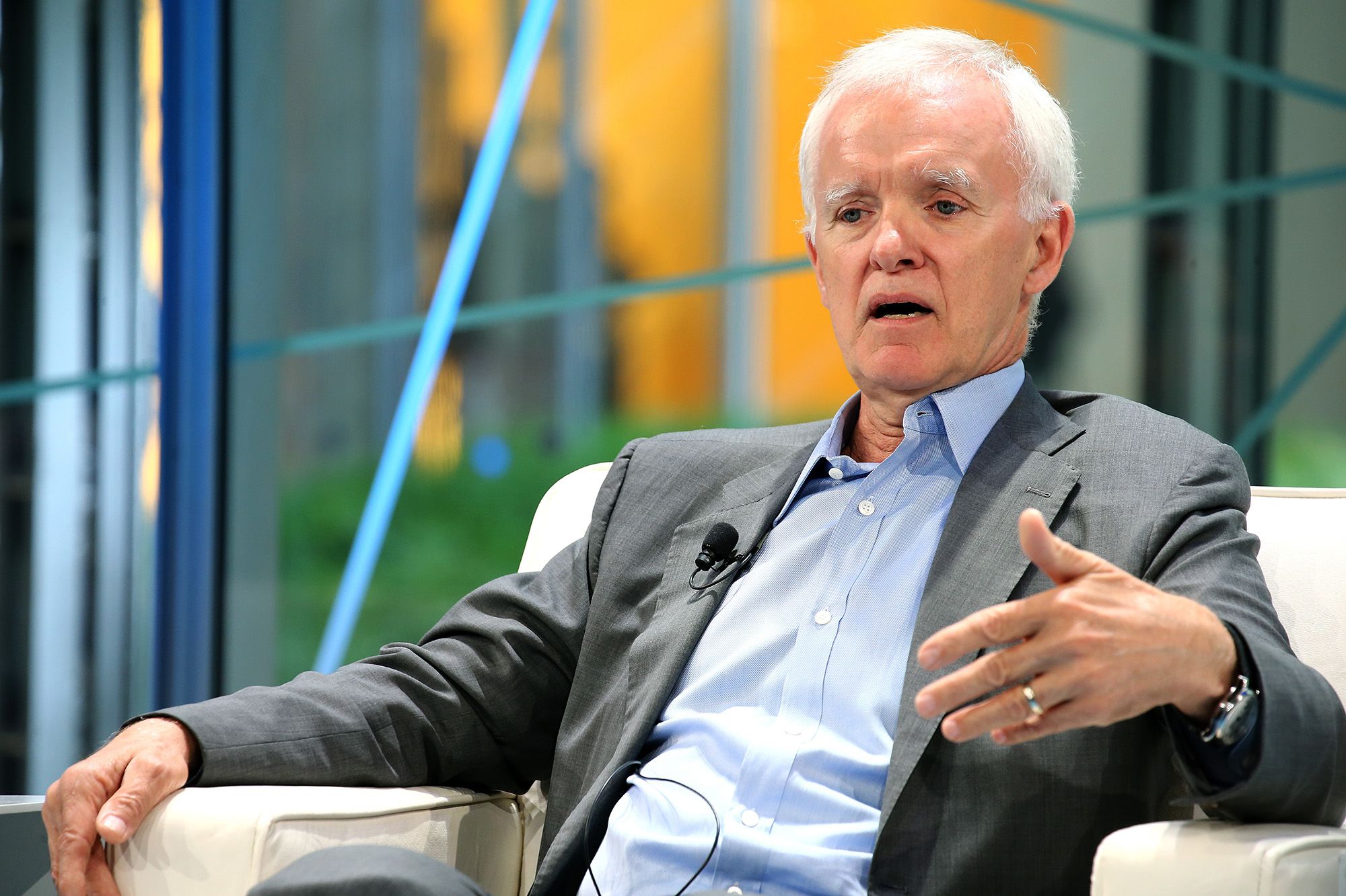 Former US Senator Bob Kerrey has resigned from the board of directors of a Nebraska clean-energy startup over Jeffrey Epstein's links.