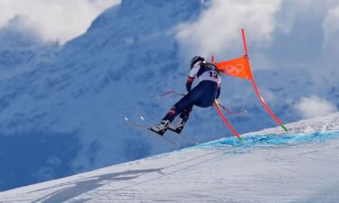 Vonn is airlifted away after Sunday's crash.