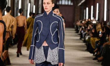 A woven look at Diotima