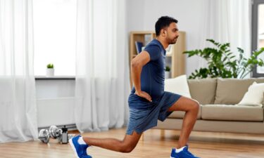 Muscle compensation may show up while you are completing lunge reps.
