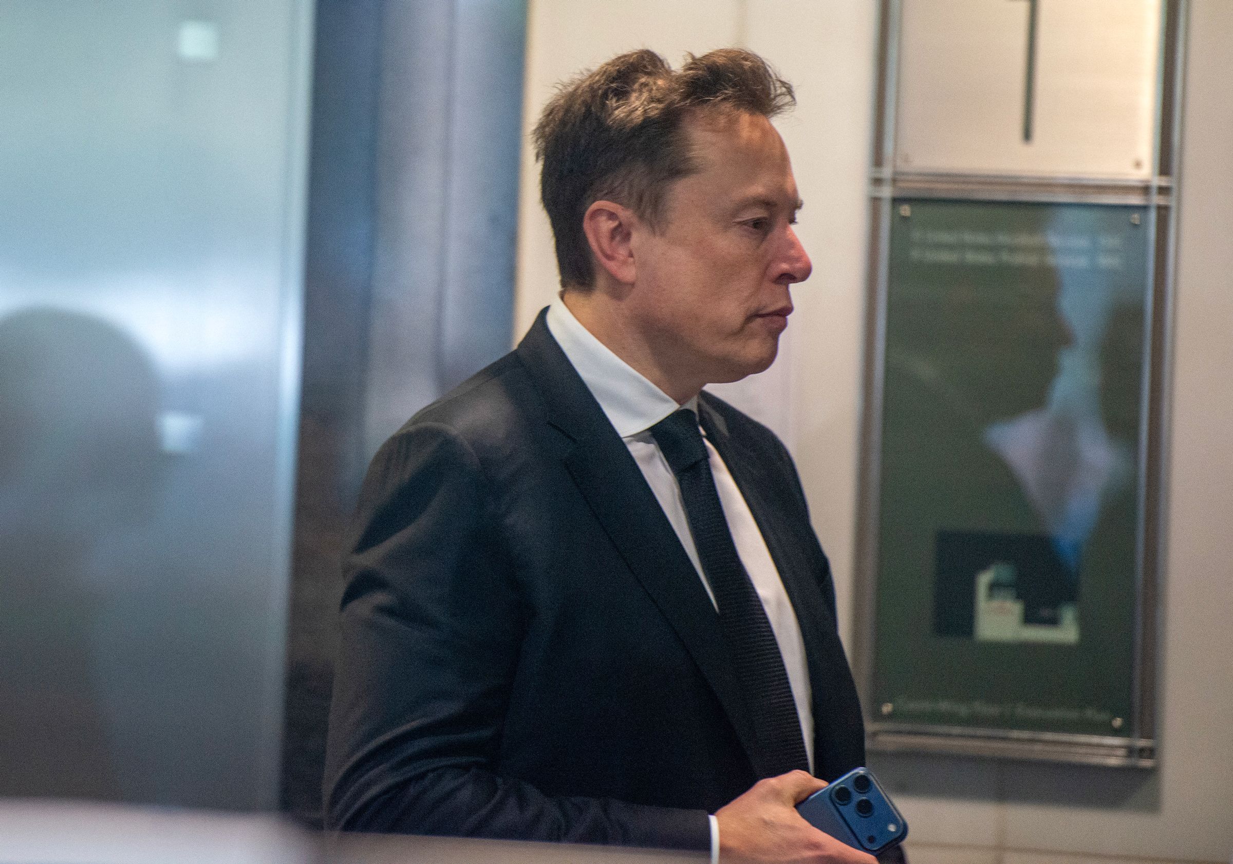 <i>Karl Mondon/AFP/Getty Images via CNN Newsource</i><br/>Elon Musk arrives at the federal courthouse in the trial over Musk's lawsuit against OpenAI in Oakland