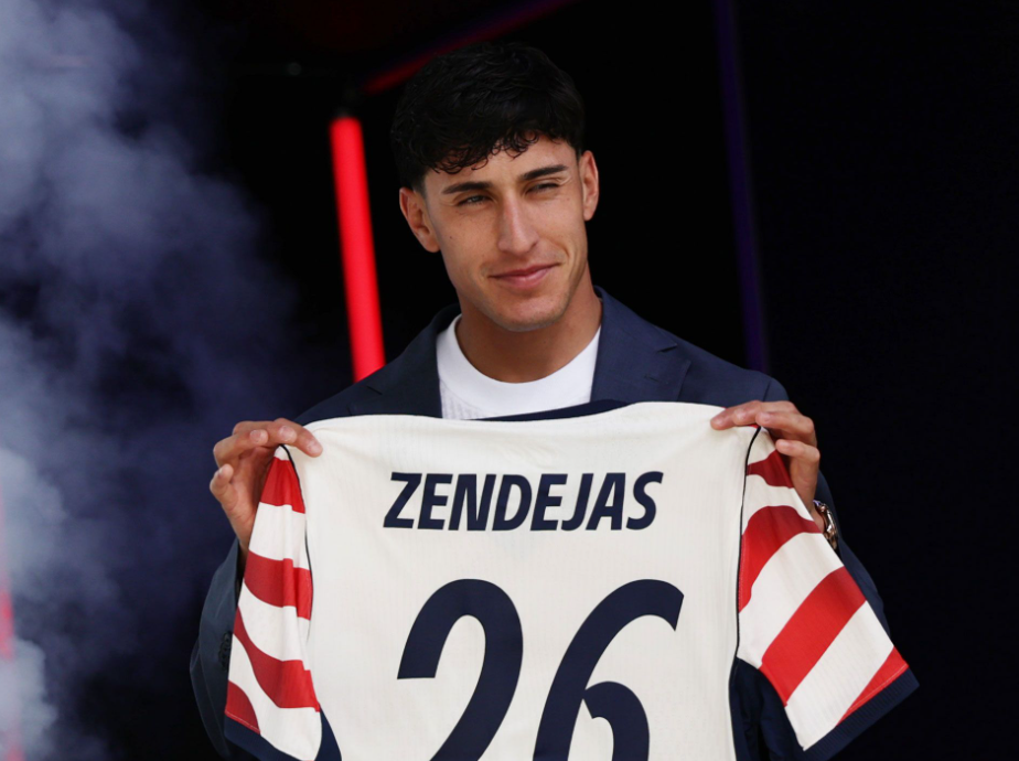 Two El Pasoans share pitch at the World Cup: Alex Zendejas makes World Cup debut; Ricardo Pepi starts second straight WC match