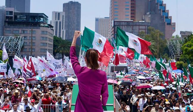 Mexican President Claudia Sheinbaum spoke before a massive crowd Sunday, May 31st, to mark her two years in office. She also issued her biggest rebuke to date of her northern neighbor, accusing the U.S. government of “interference,” after Washington’s indictment of multiple Mexican officials for alleged cartel ties.