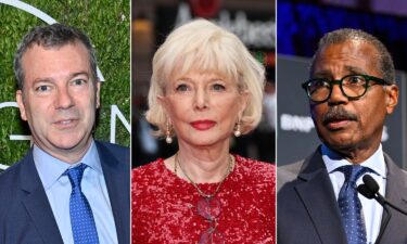 (L-R): “60 Minutes” correspondents Jon Wertheim