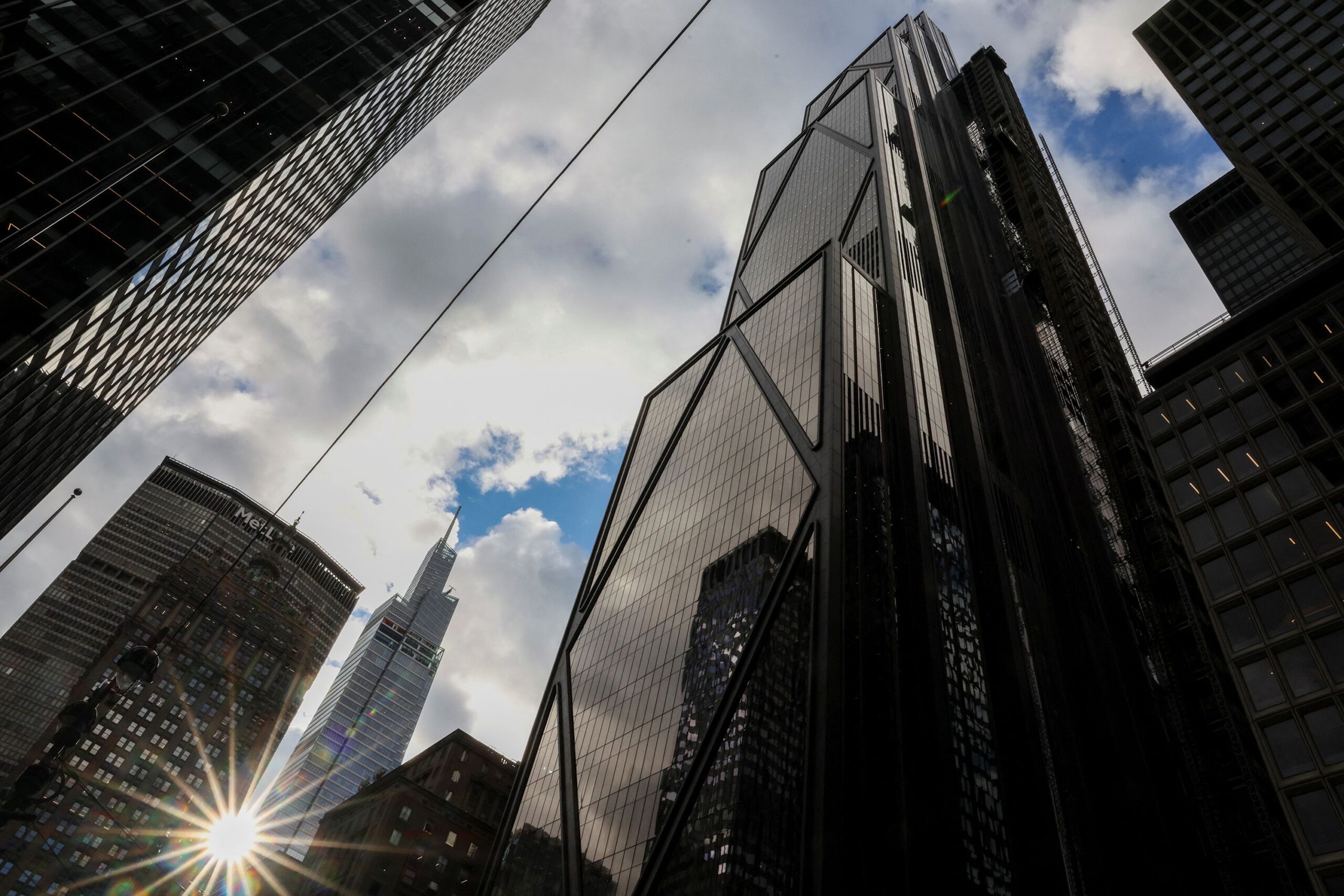 <i>Angela Weiss/AFP/Getty Images via CNN Newsource</i><br/>The new JPMorgan Chase global headquarters building at 270 Park Avenue is seen on November 13