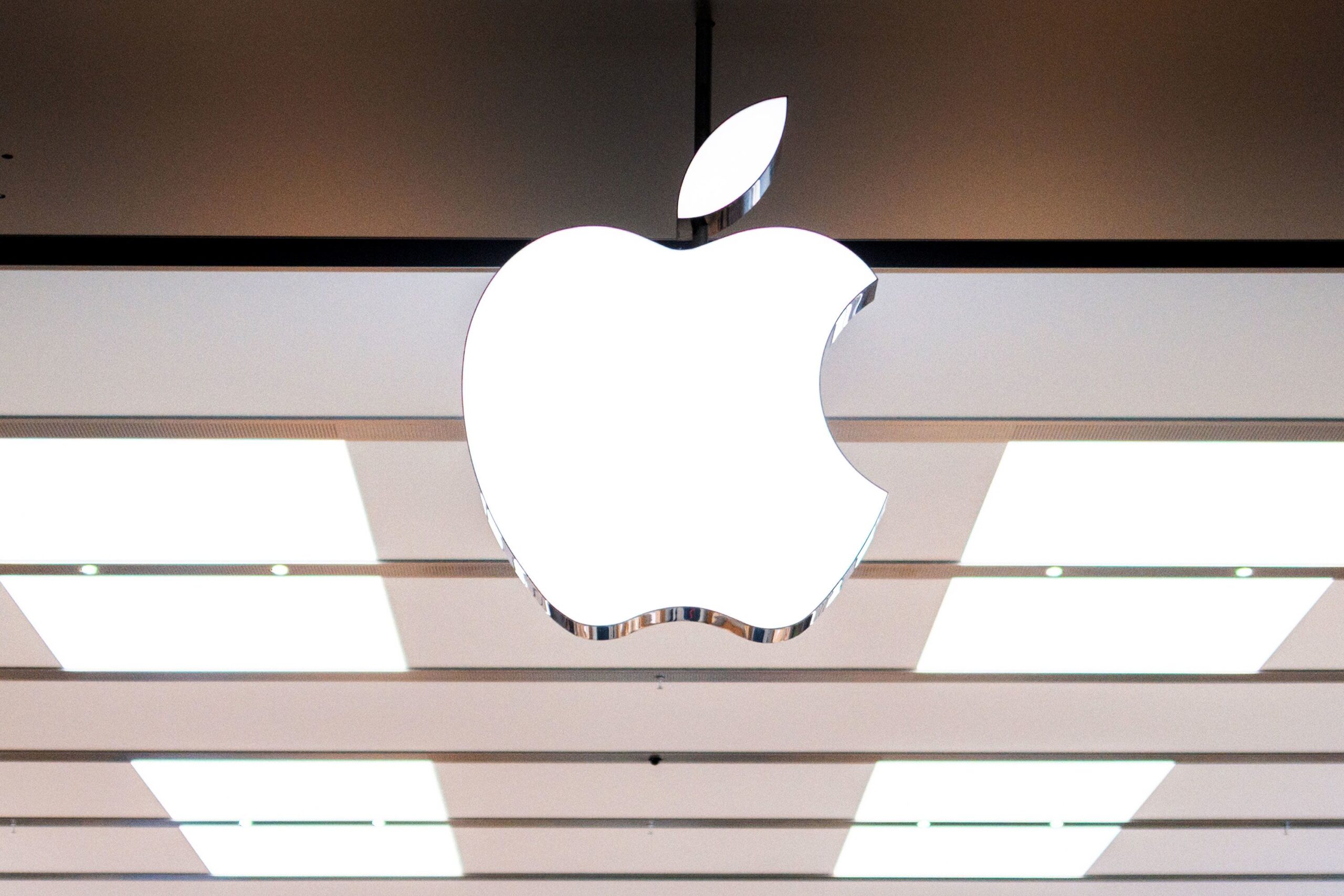 <i>Brandon Bell/Getty Images/File via CNN Newsource</i><br/>A judge has dismissed a lawsuit that sought to hold Apple accountable for the alleged circulation of child sexual abuse material on iCloud