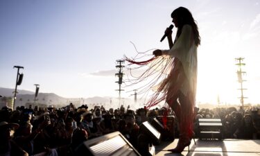 Ella Langley has sold out tour dates and is dominating the charts.
