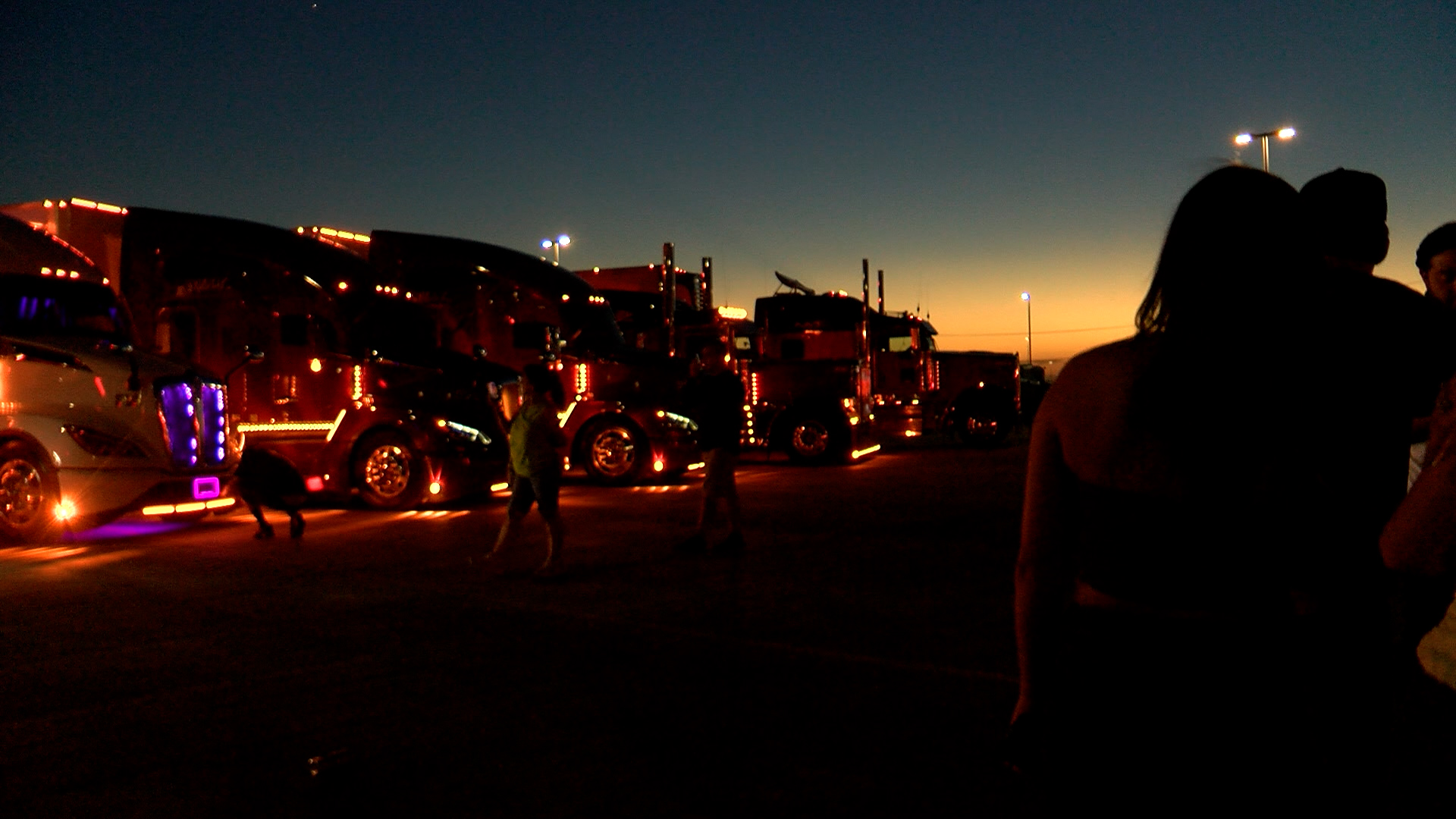 Custom vehicles and light show highlight first night of 'Chuco Rig Down'