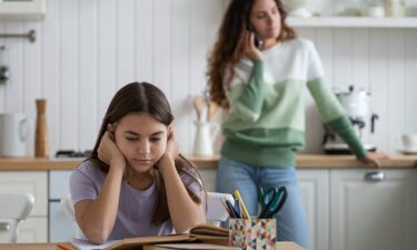 What research shows about how divorce affects children's academic performance