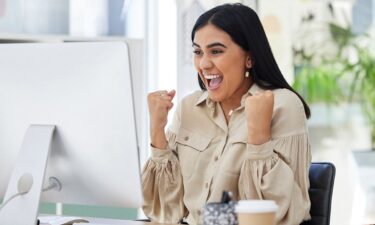 The solopreneur&rsquo;s guide to getting your first users
