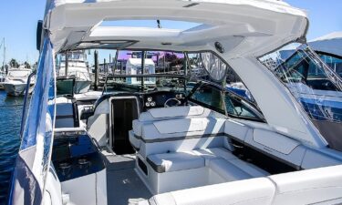 The purpose of a crossover bowrider boat