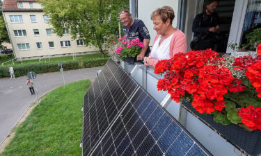 California just made it legal to turn balconies into tiny power plants