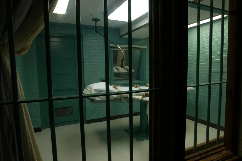 Texas' execution chamber as seen from the witness viewing room at the Texas State Penitentiary in Huntsville.