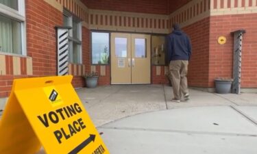 About three quarters of voters chose to stay in Canada.